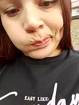 Crystaa12's cam snapshot