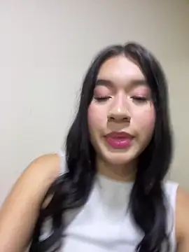 Emi_blair's cam snapshot