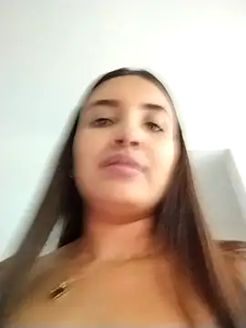 aisha_es live sex cam