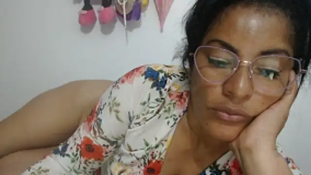 kateleyagrey's cam snapshot