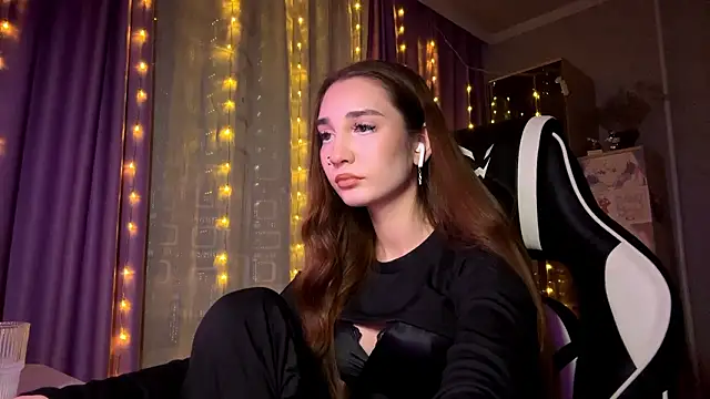 HollyPaw's cam snapshot