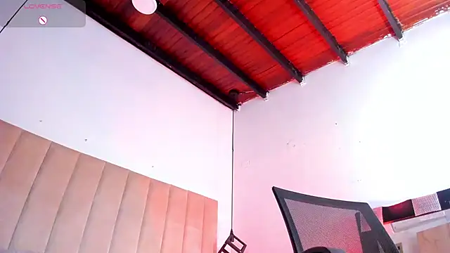 lucia_vonne_'s cam snapshot