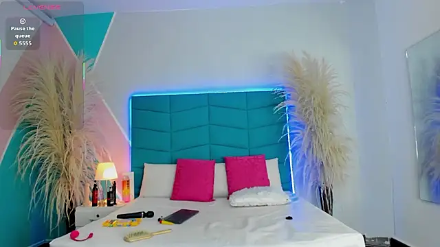 _victoria_collins_'s cam snapshot