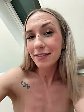 lola_tentatiion live sex cam