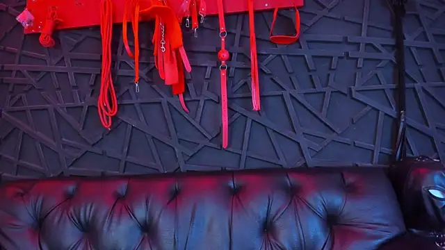 Ivannaakozlov_'s cam snapshot