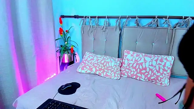 shy_siren's cam snapshot