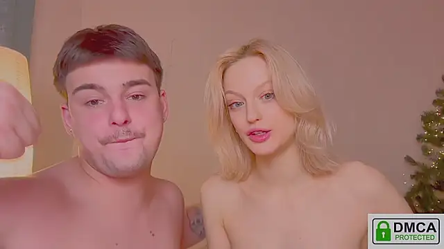 your_molly_mark_'s cam snapshot