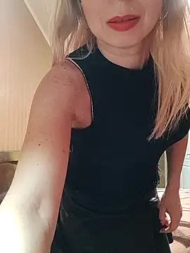 SelinaLovqx's cam snapshot