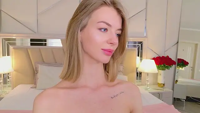 MeganMour's cam snapshot