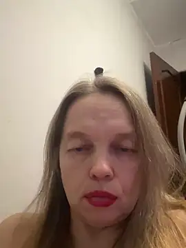 Suzanele's cam snapshot