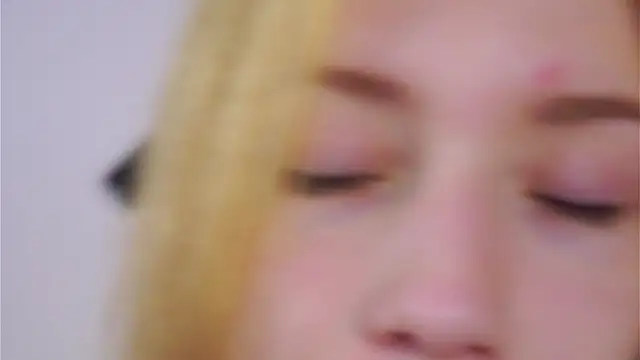 SunnivaCovil live sex cam