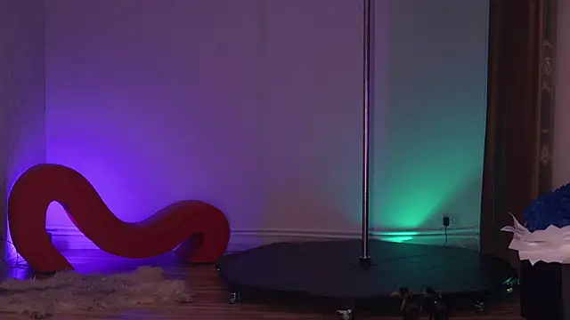 KittyCaitlin live sex cam