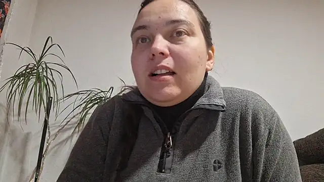 Cyndee_Winter's cam snapshot