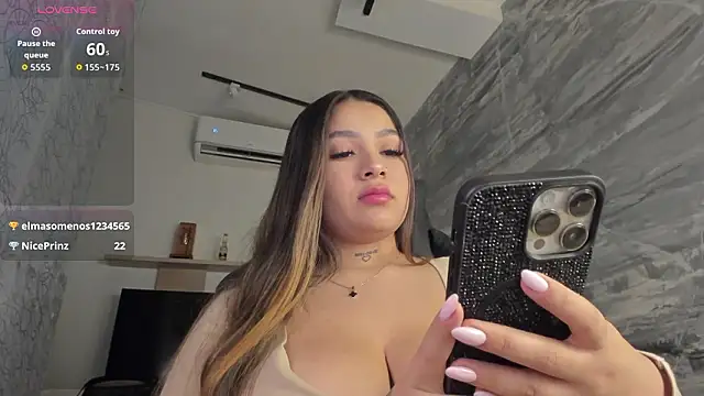 LunaBaker-1's cam snapshot