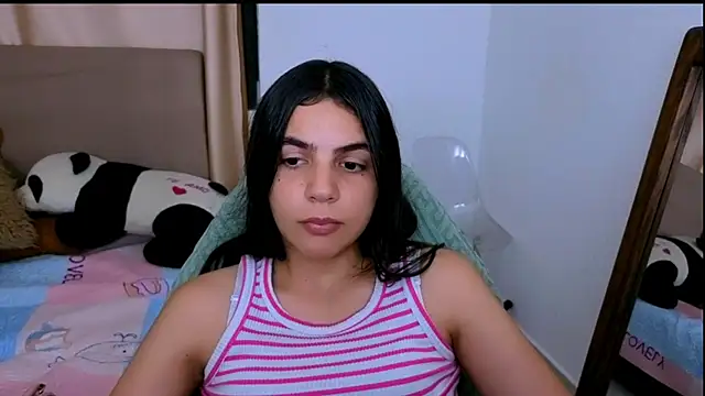 _elenna's cam snapshot