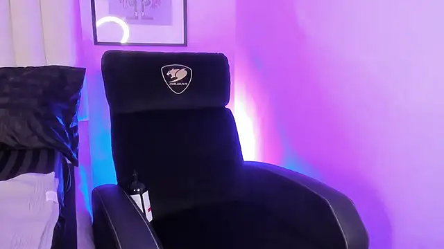 Mara_Wolf01's cam snapshot