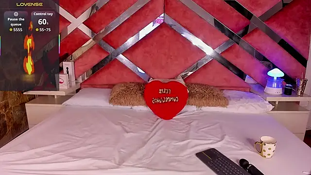 Lily_Queen30's cam snapshot