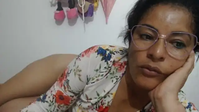 kateleyagrey's cam snapshot