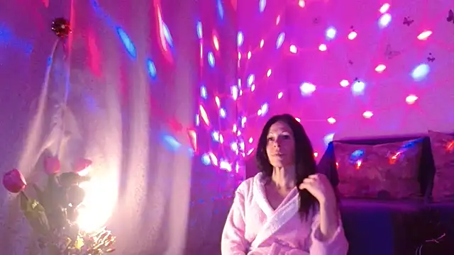 ElysaSun's cam snapshot