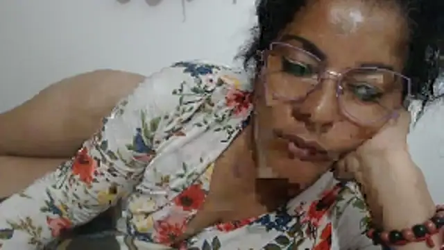 kateleyagrey's cam snapshot