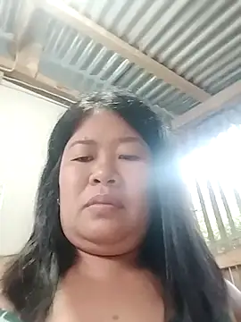 Lovelywoman43's cam snapshot