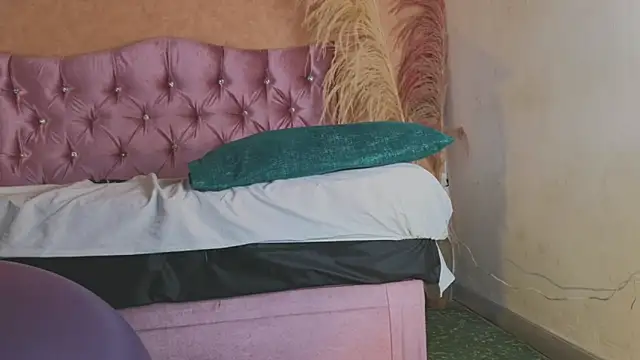 KARINAJTORRES's cam snapshot