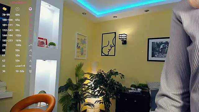 exposed_lizzy's cam snapshot