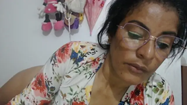 kateleyagrey's cam snapshot