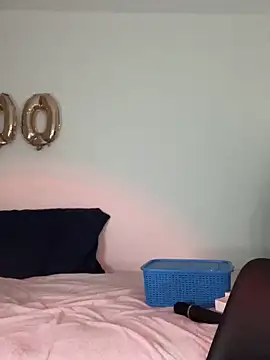 Cat2525 live sex cam