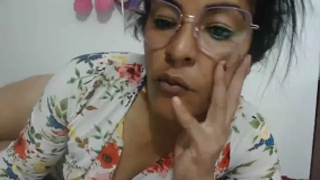 kateleyagrey's cam snapshot