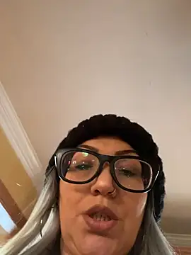 LittleMissEeve live sex cam