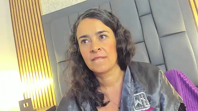 Angelic_serenity's cam snapshot