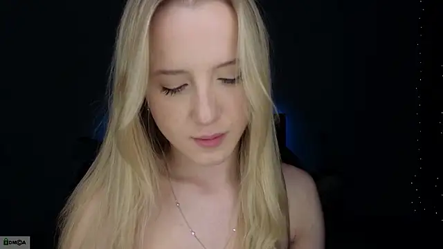 adele_armass's cam snapshot