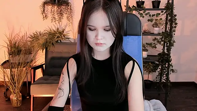 Elainebeness's cam snapshot