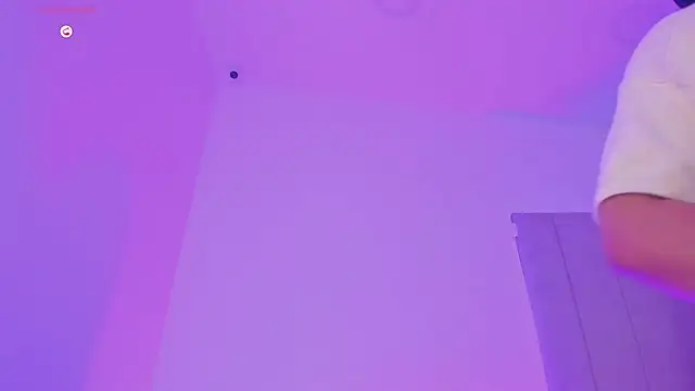 kaylarossi's cam snapshot