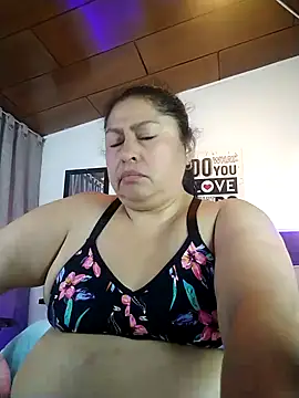 Keyla01_'s cam snapshot