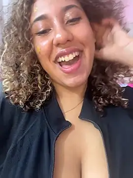 lauraltt live sex cam