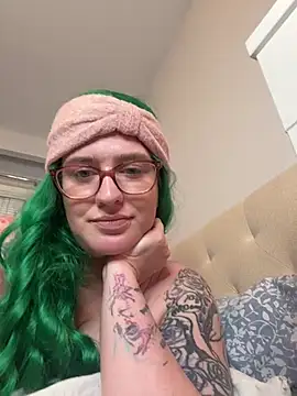 DaisyBlake's cam snapshot