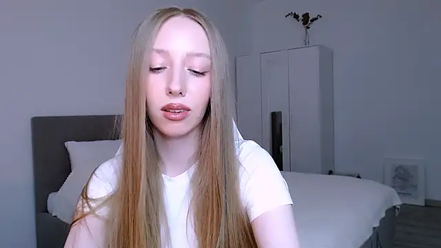 Luna_insniity's cam snapshot