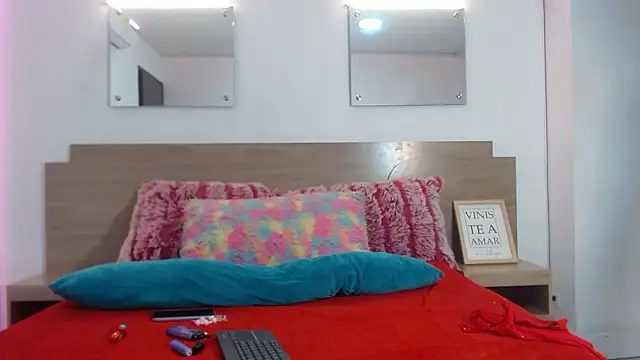 Charllotte_Brown's cam snapshot