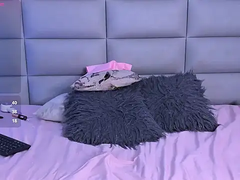 miss-liz-'s cam snapshot