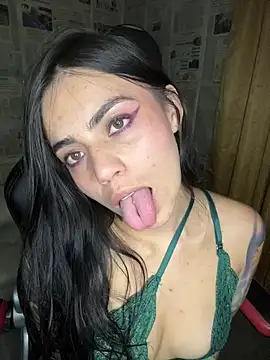 i_am_nina_'s cam snapshot