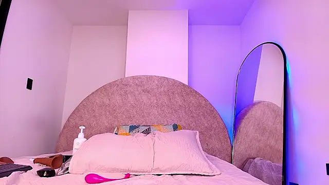 lilylovely_'s cam snapshot