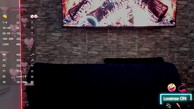 Charlotte_greys's cam snapshot