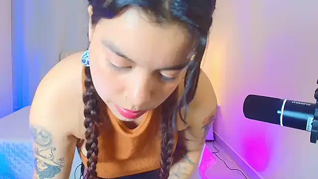 LillithRoses_'s cam snapshot