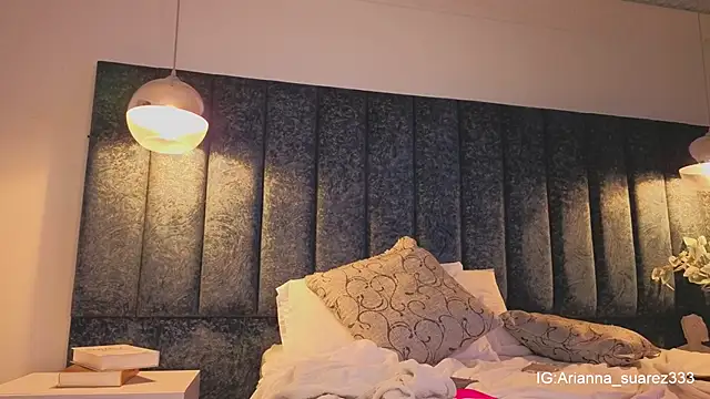 Ariannaa_Suarez1's cam snapshot