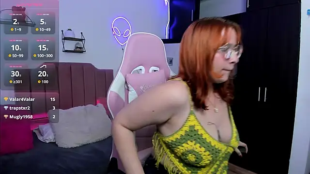 Nina_curves's cam snapshot