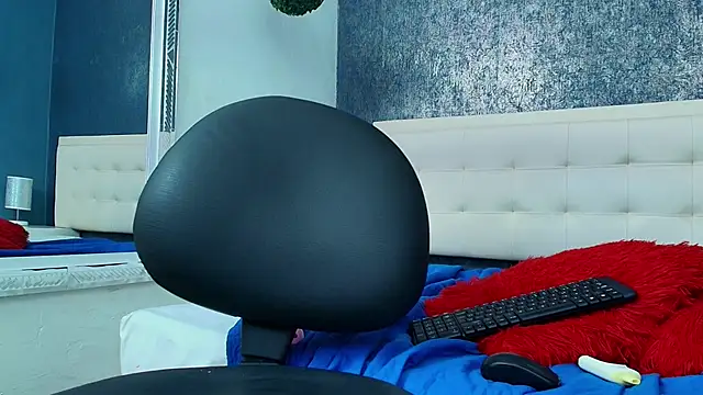 Cloeandtyfanny's cam snapshot