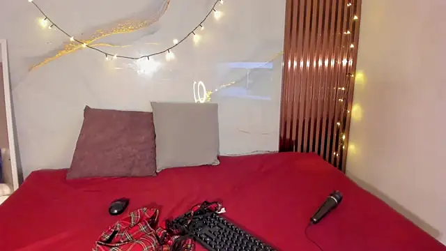 SaraApril_1's cam snapshot