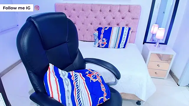 Emma_monserrat's cam snapshot